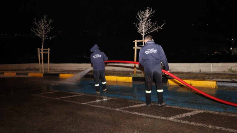 HBB’NİN TEMİZLİK ÇALIŞMALARI GECE VE GÜNDÜZ SÜRÜYOR