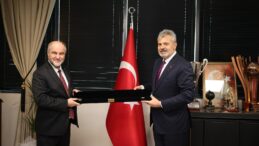 BAŞKAN ÖNTÜRK, ŞAM BÜYÜKELÇİSİ BURHAN KÖROĞLU’NU AĞIRLADI