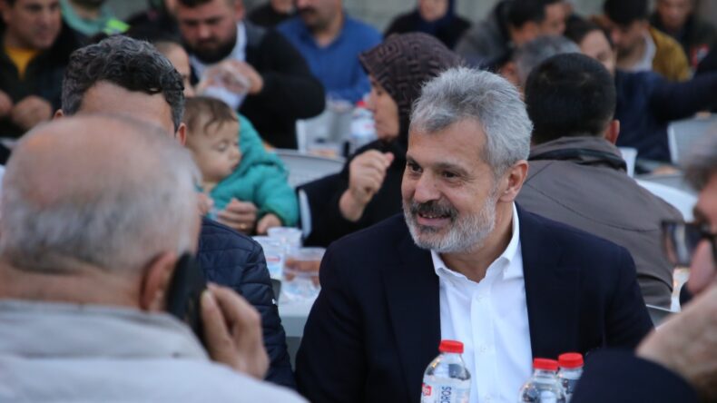 BAŞKAN ÖNTÜRK, ARSUZLULARLA İFTAR SOFRASINDA BULUŞTU