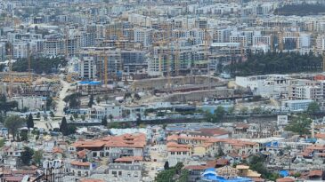 ANTAKYA YENİDEN AYAĞA KALKIYOR