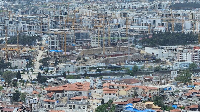 ANTAKYA YENİDEN AYAĞA KALKIYOR