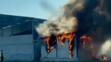 Dikmece’de konteyner yangını