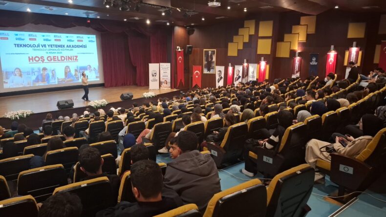 HBB’DEN GENÇLERE TEKNOLOJİ VE YETENEK AKADEMİSİ