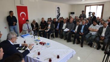 BAŞKAN ÖNTÜRK HASSALI MUHTARLARI DİNLEDİ