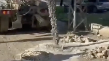 Beton mikseri harcı kanalizasyona boşalttı!