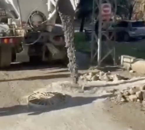 Beton mikseri harcı kanalizasyona boşalttı!