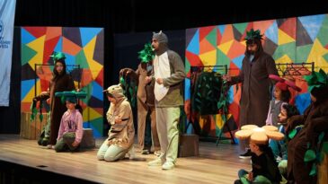 HBB TİYATROSU ERDEMLİ’DE ÇOCUKLARLA BULUŞTU