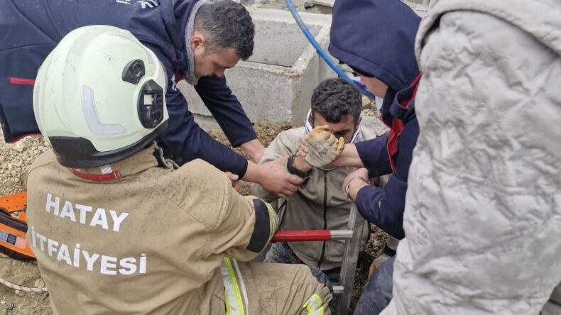 ÇUKURA DÜŞEN KİŞİ KURTARILDI