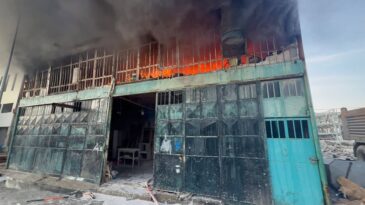 SANAYİ SİTESİNDE KORKUTAN YANGIN