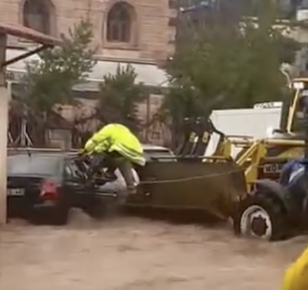 YAYLADAĞI’NI SEL GÖTÜRDÜ