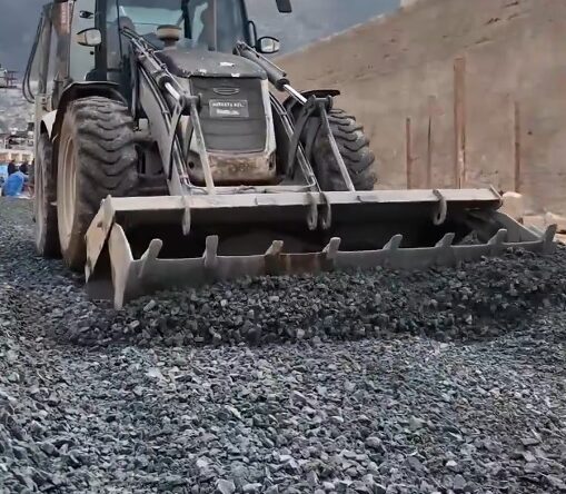 ANTAKYA BELEDİYESİ’NDEN YOL ONARIM ÇALIŞMALARI DEVAM EDİYOR