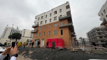 ANTAKYA’DA İNTİHARA KALKIŞAN 2 İŞÇİ İKNA EDİLDİ