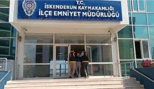 SALDIRGAN SATIRLA 3 KİŞİYİ YARALADI