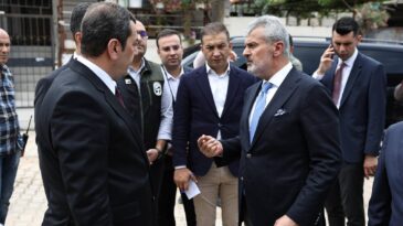 BAŞKAN ÖNTÜRK’TEN REYHANLI PAZAR YERİNİ YERİNDE İNCELEDİ