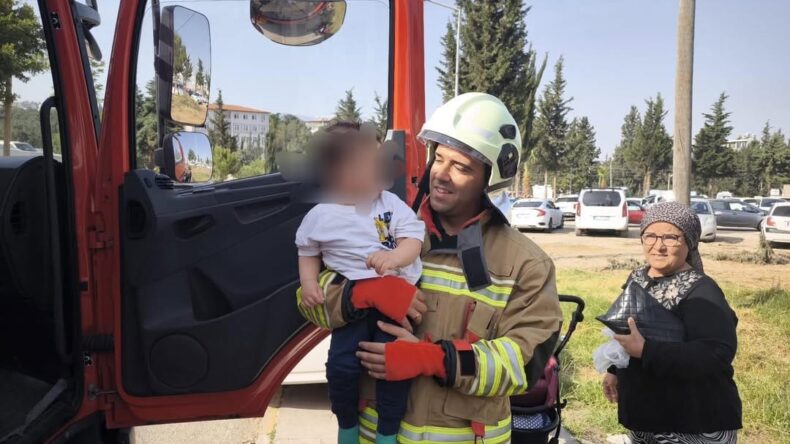 HATAY’DA ARABADA MAHSUR KALAN BEBEĞİN İMDADINA…