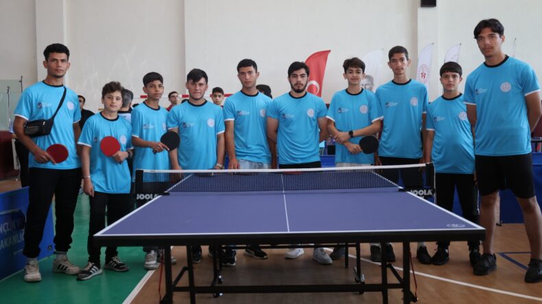 600 ÖĞRENCİ İMAM HATİP SPOR OYUNLARI’NDA TER DÖKTÜ