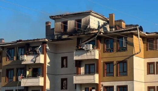 HASSA’DA KORKUTAN BİNA YANGINI
