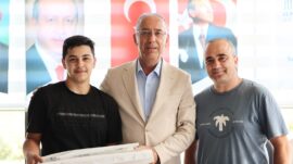 BAŞKAN İBRAHİM NACİ YAPAR, BAŞARILI ÖĞRENCİLERİ ÖDÜLLENDİRDİ