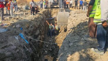 HATAY’DA GÖÇÜK ALTINDA KALAN 2 İŞÇİ KURTARILDI
